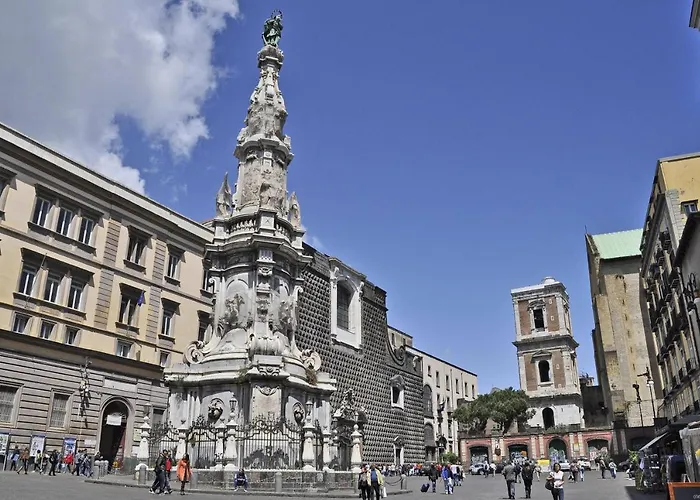Casetta Soriano - Piazza Dante نابولي