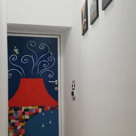 Casetta Soriano - Piazza Dante * Neapel